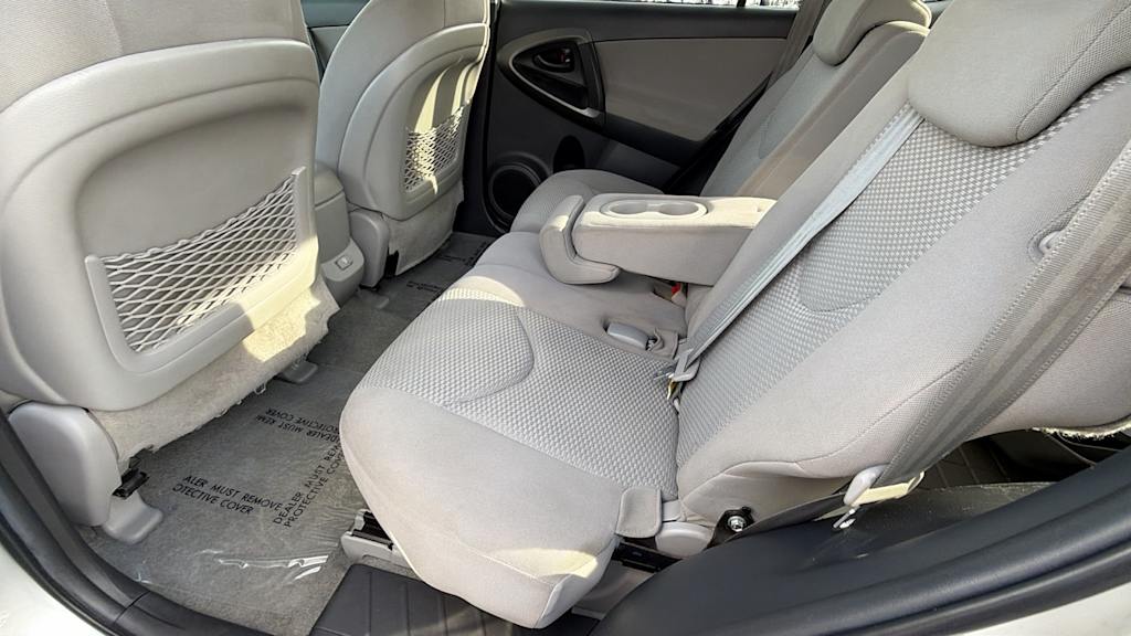 Thumbnail: 2011 Toyota RAV4 - 10