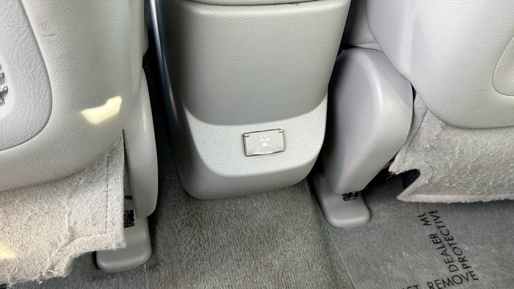 Thumbnail: 2011 Toyota RAV4 - 30