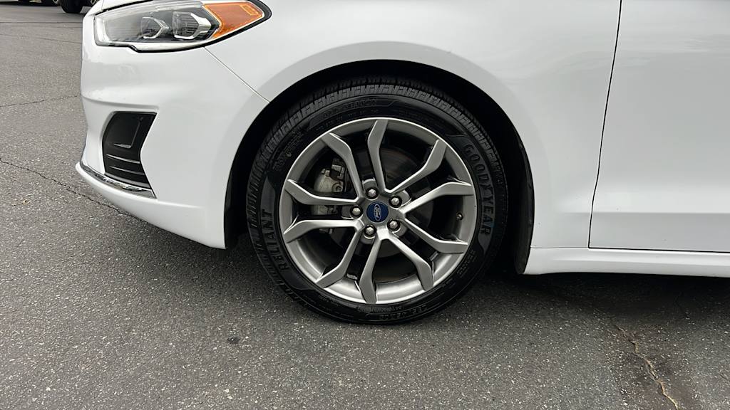 2019 Ford Fusion SEL 8