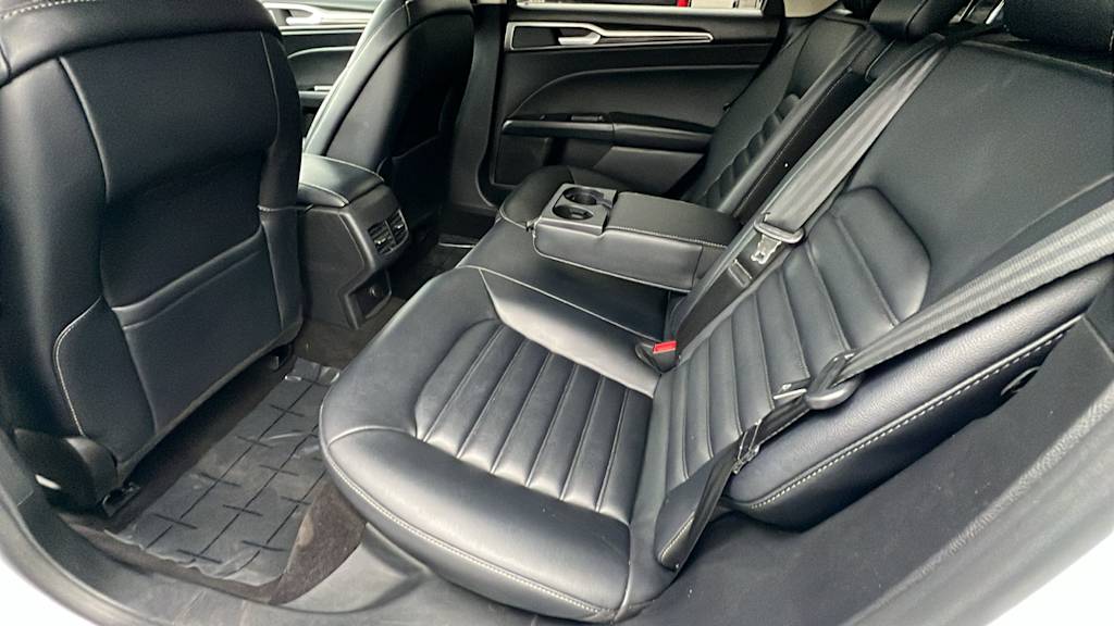 2019 Ford Fusion SEL 12
