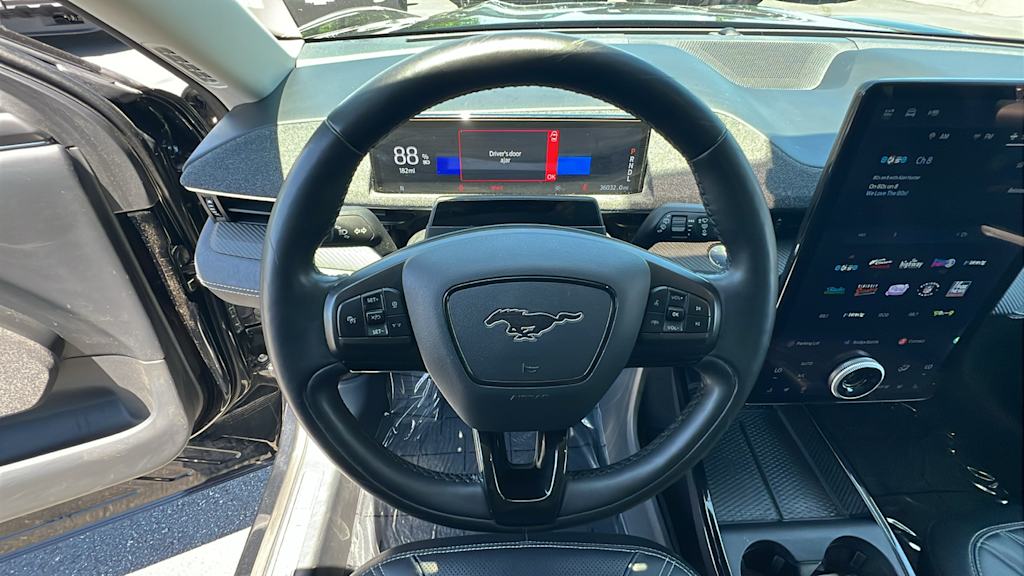 Thumbnail: 2021 Ford Mustang Mach-E - 9