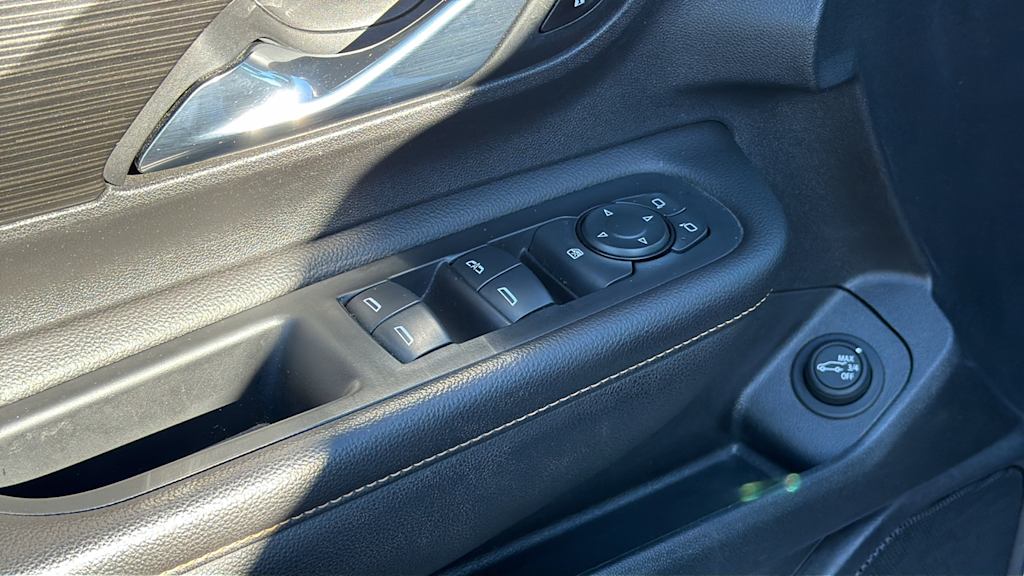 Thumbnail: 2021 GMC Terrain - 28