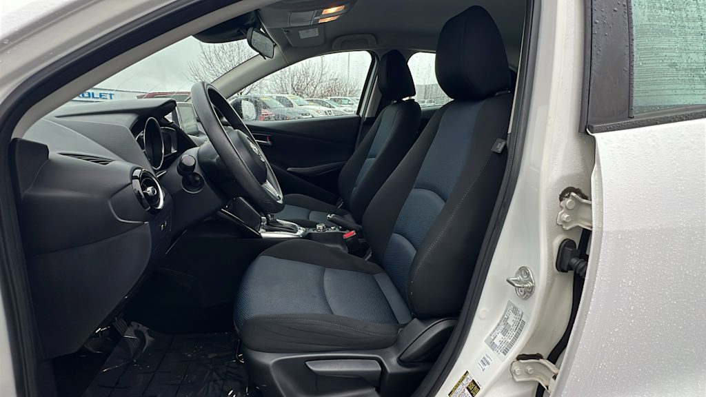 2018 Toyota Yaris iA Base 11