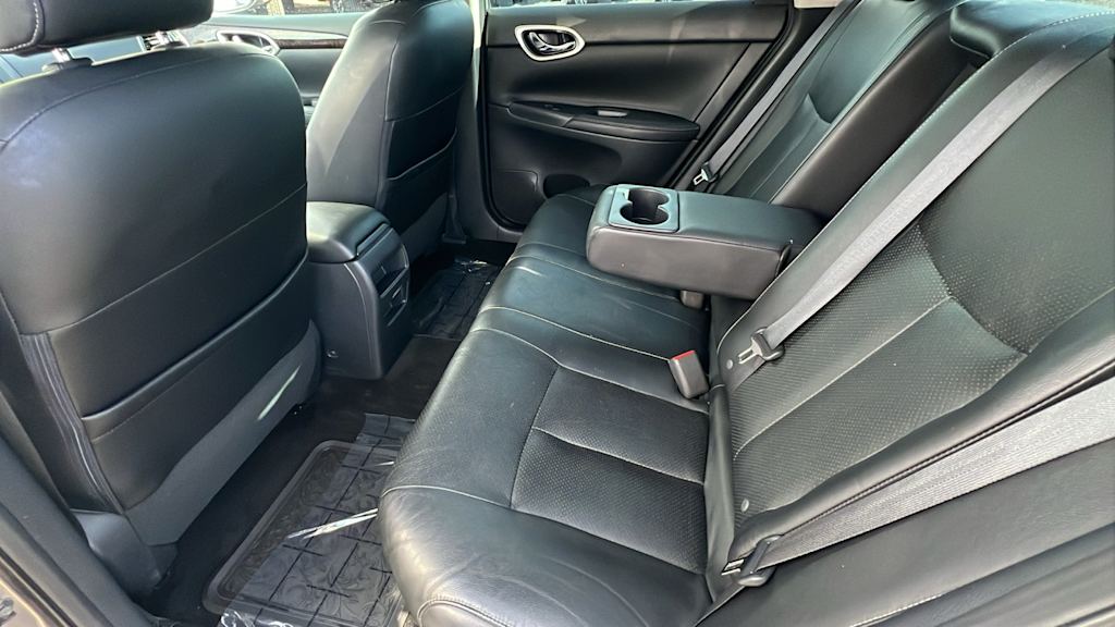 Thumbnail: 2015 Nissan Sentra - 12