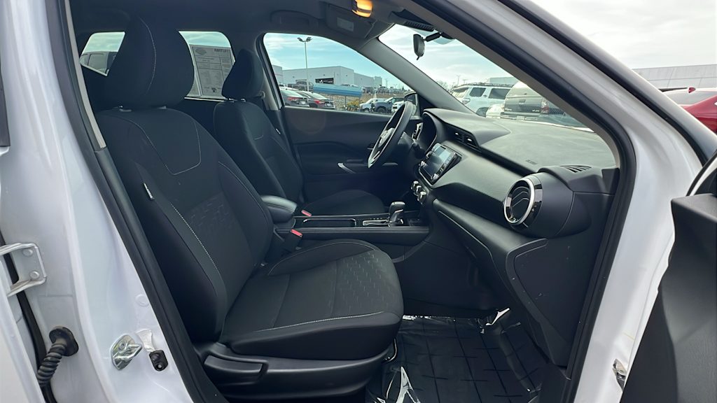 2024 Nissan Kicks SV 12