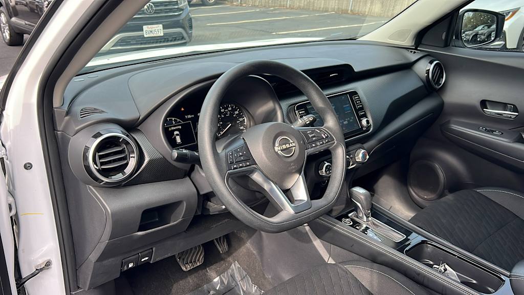2024 Nissan Kicks SV 2