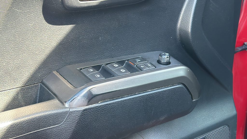 Thumbnail: 2019 Toyota Tacoma - 7