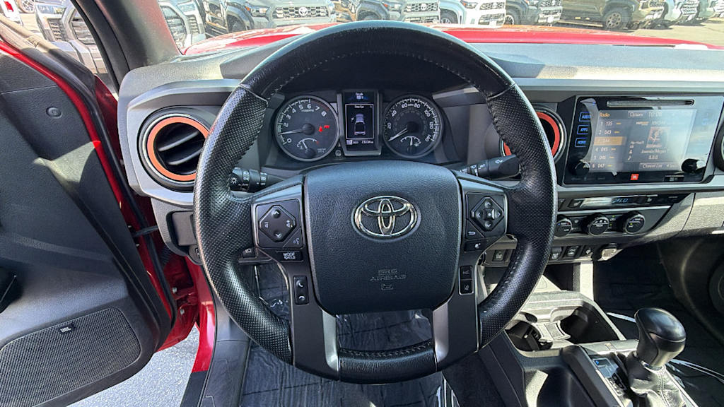 Thumbnail: 2019 Toyota Tacoma - 9