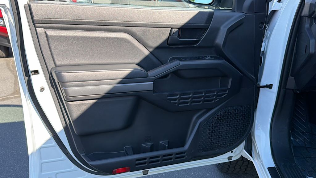 Thumbnail: 2025 Toyota Tacoma - 27