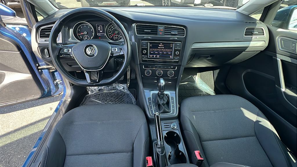 2019 Volkswagen Golf S 12