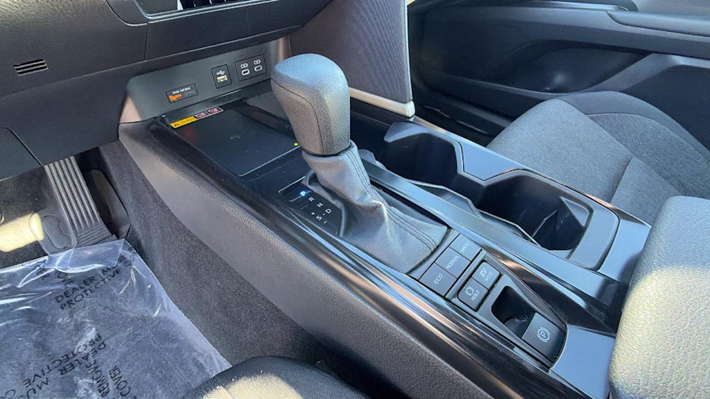 Thumbnail: 2025 Toyota Camry - 13