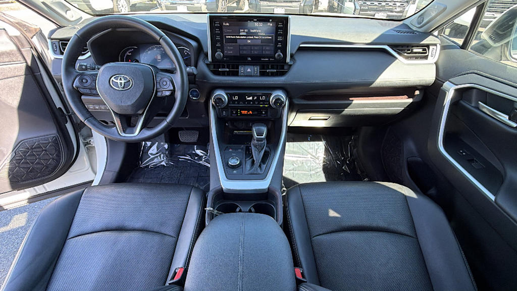 Thumbnail: 2021 Toyota RAV4 - 13