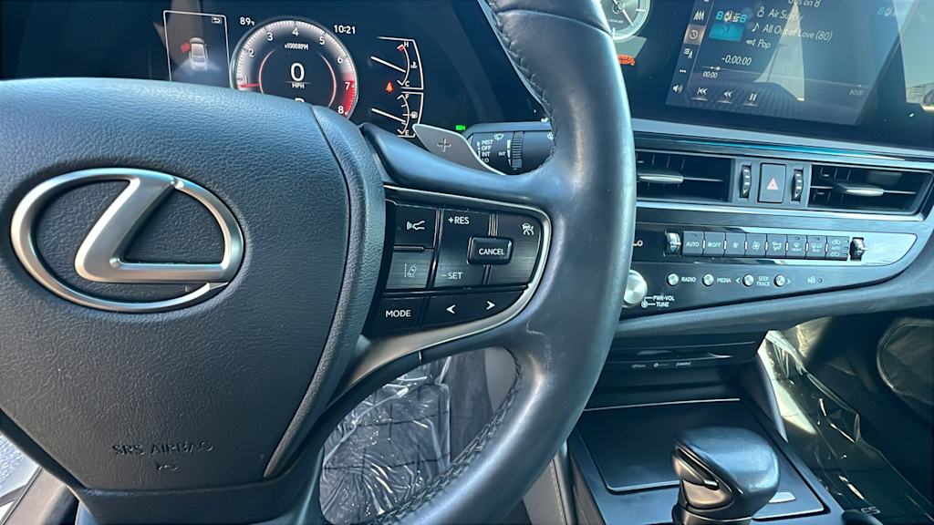 Thumbnail: 2022 Lexus ES - 26