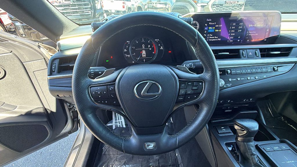 Thumbnail: 2021 Lexus ES - 9