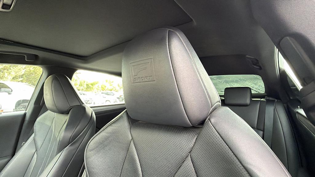 Thumbnail: 2021 Lexus ES - 10