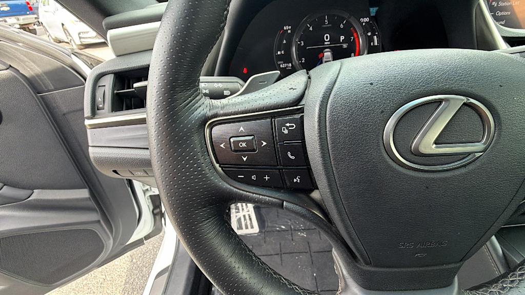 Thumbnail: 2021 Lexus ES - 26