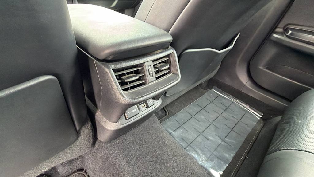 Thumbnail: 2021 Lexus ES - 29