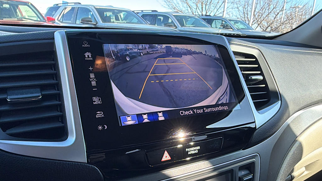 Thumbnail: 2017 Honda Pilot - 24