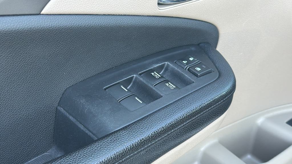 Thumbnail: 2017 Honda Pilot - 7