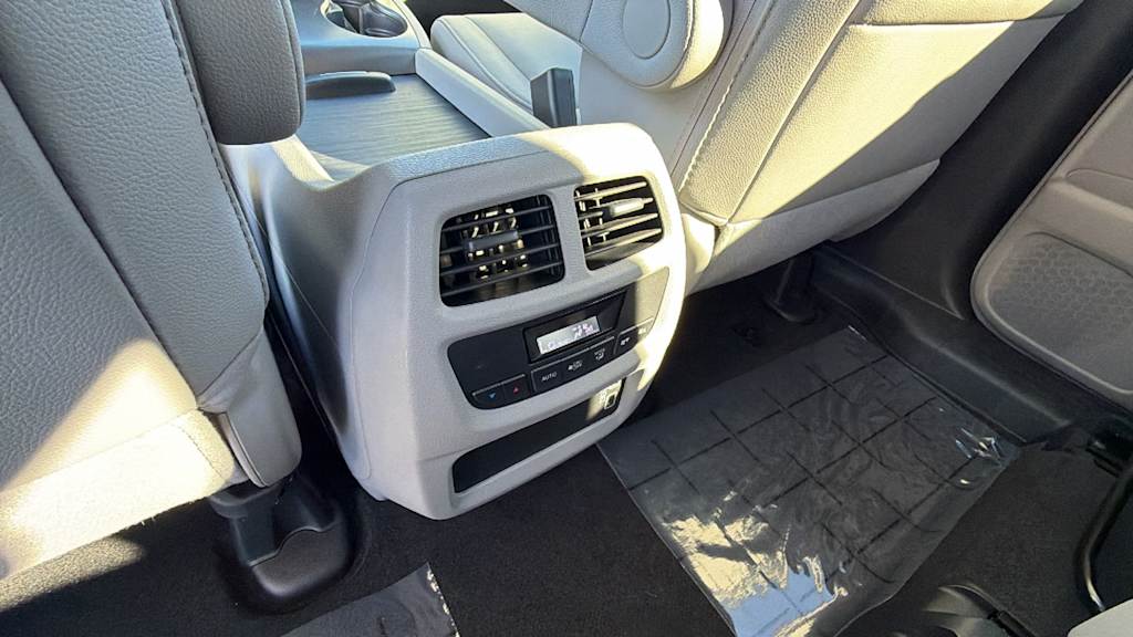 Thumbnail: 2022 Honda Pilot - 30