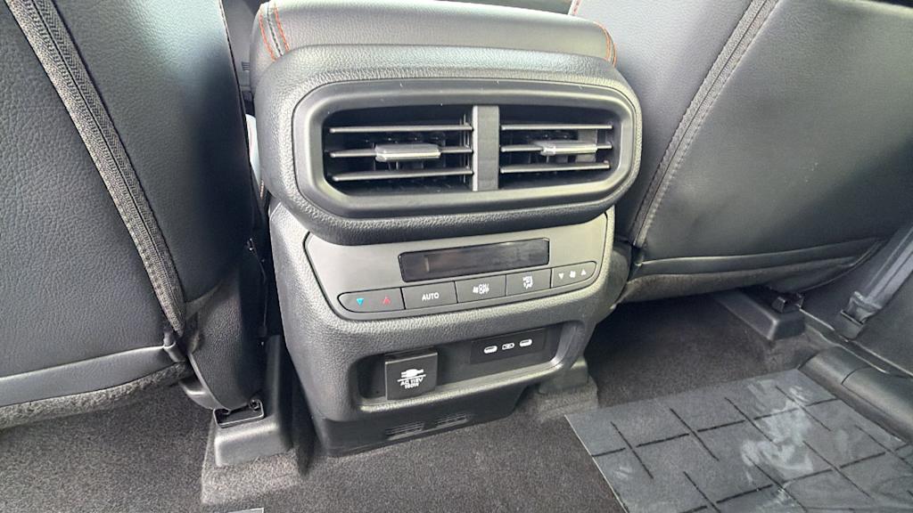 Thumbnail: 2025 Honda Pilot - 30