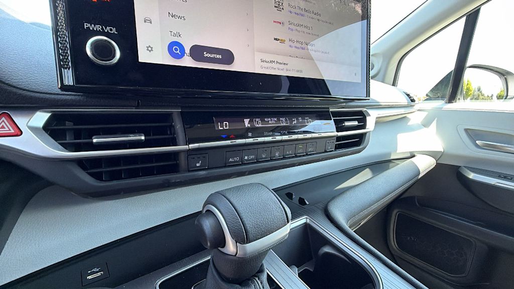 Thumbnail: 2025 Toyota Sienna - 14