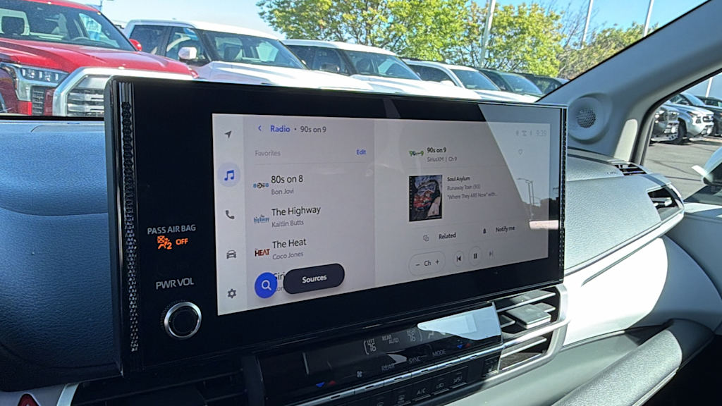 Thumbnail: 2025 Toyota Sienna - 22