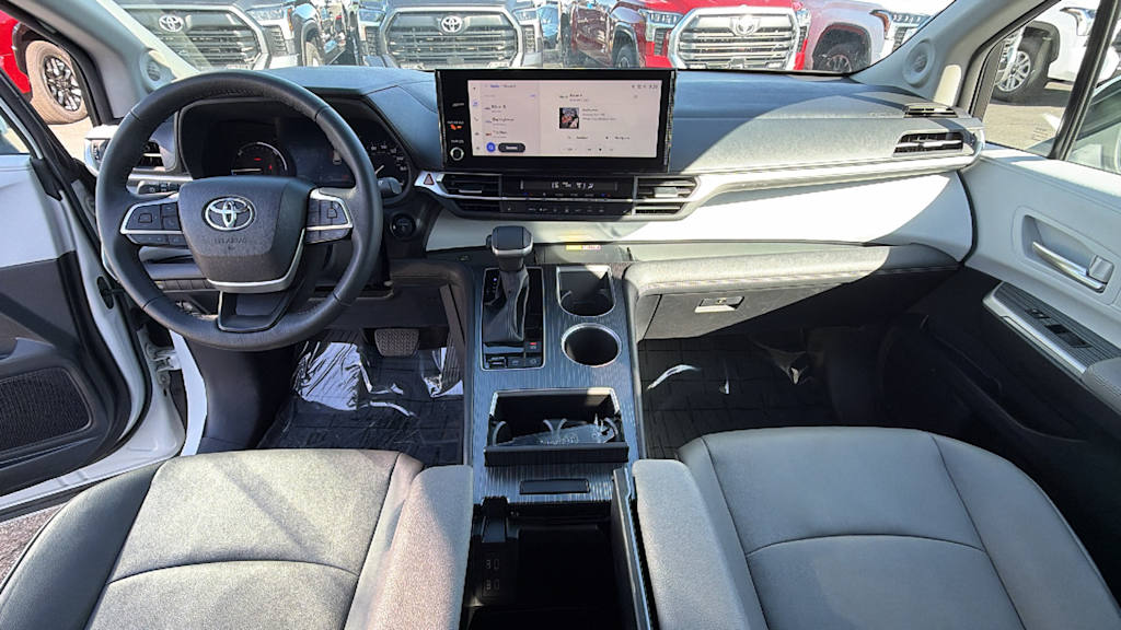 Thumbnail: 2025 Toyota Sienna - 13