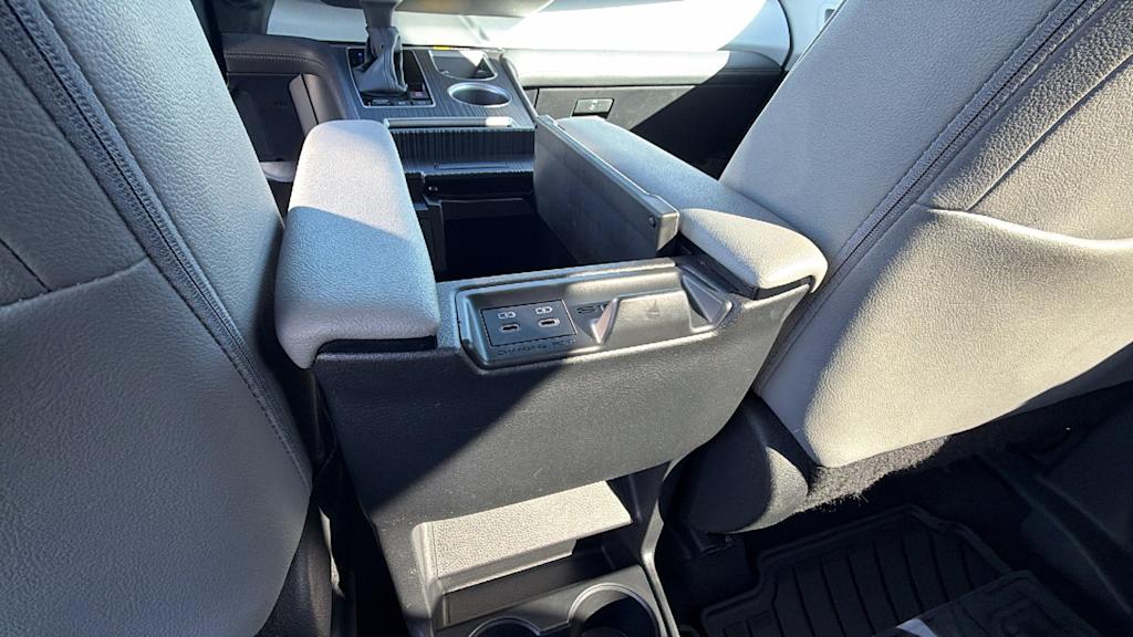 Thumbnail: 2025 Toyota Sienna - 30