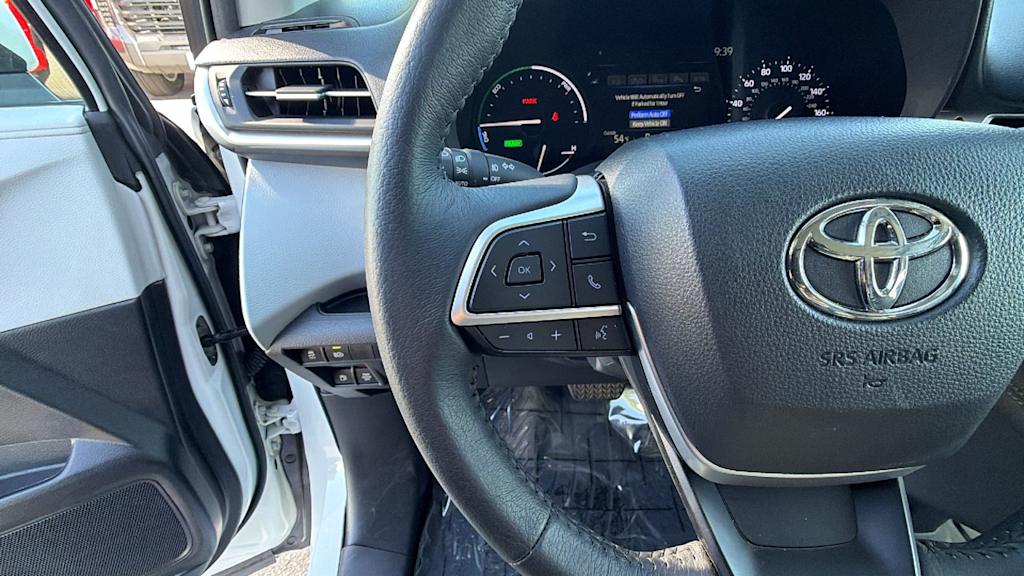 Thumbnail: 2025 Toyota Sienna - 25