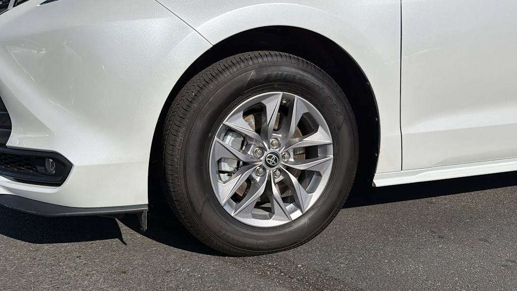 Thumbnail: 2025 Toyota Sienna - 8