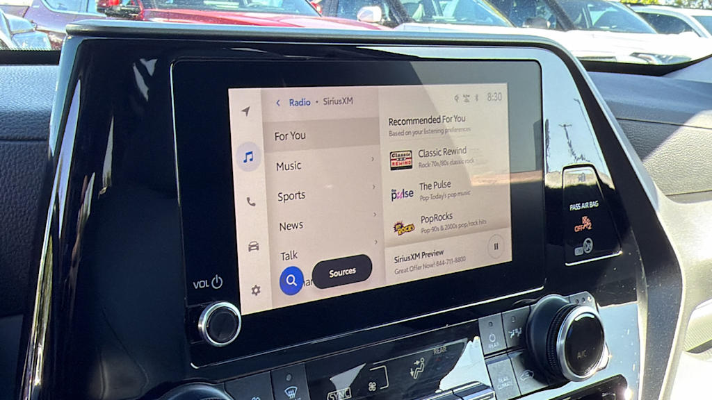 Thumbnail: 2023 Toyota Highlander - 24