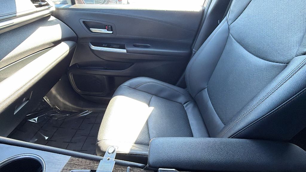 Thumbnail: 2025 Toyota Sienna - 10