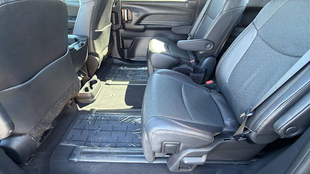 Thumbnail: 2025 Toyota Sienna - 11