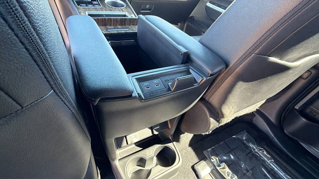 Thumbnail: 2025 Toyota Sienna - 29