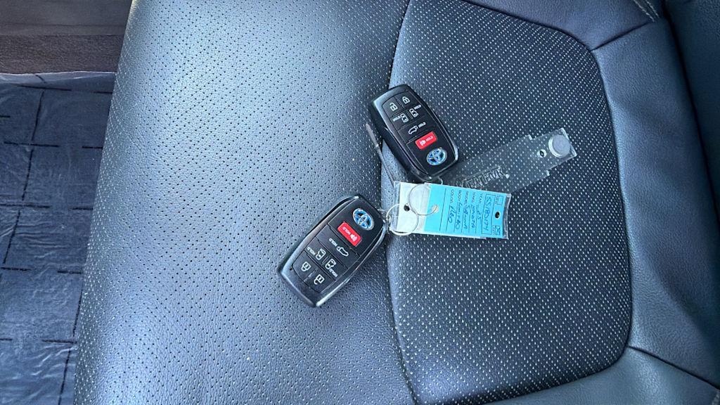 Thumbnail: 2025 Toyota Sienna - 17