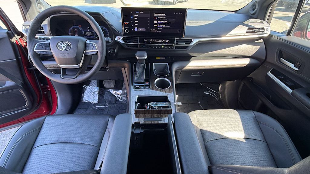 Thumbnail: 2025 Toyota Sienna - 12