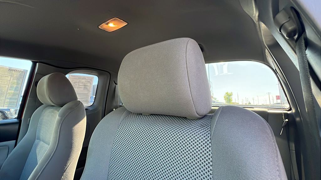 Thumbnail: 2006 Toyota Tacoma - 10