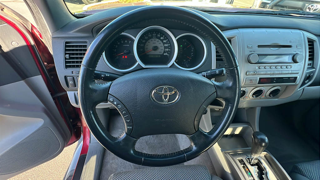 Thumbnail: 2006 Toyota Tacoma - 9