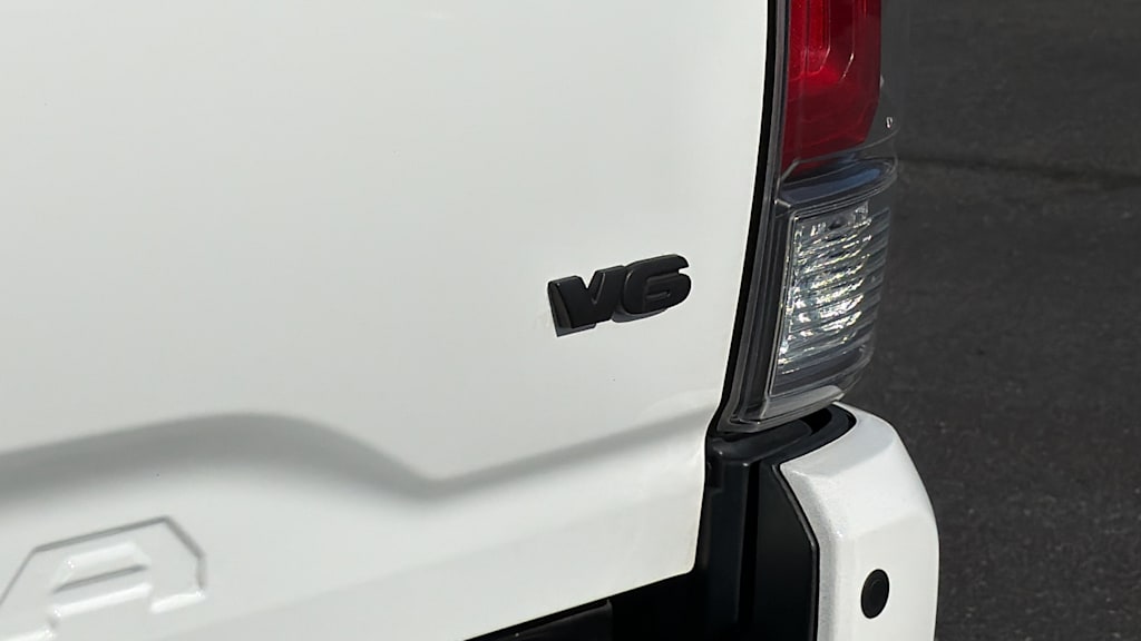 Thumbnail: 2020 Toyota Tacoma - 7