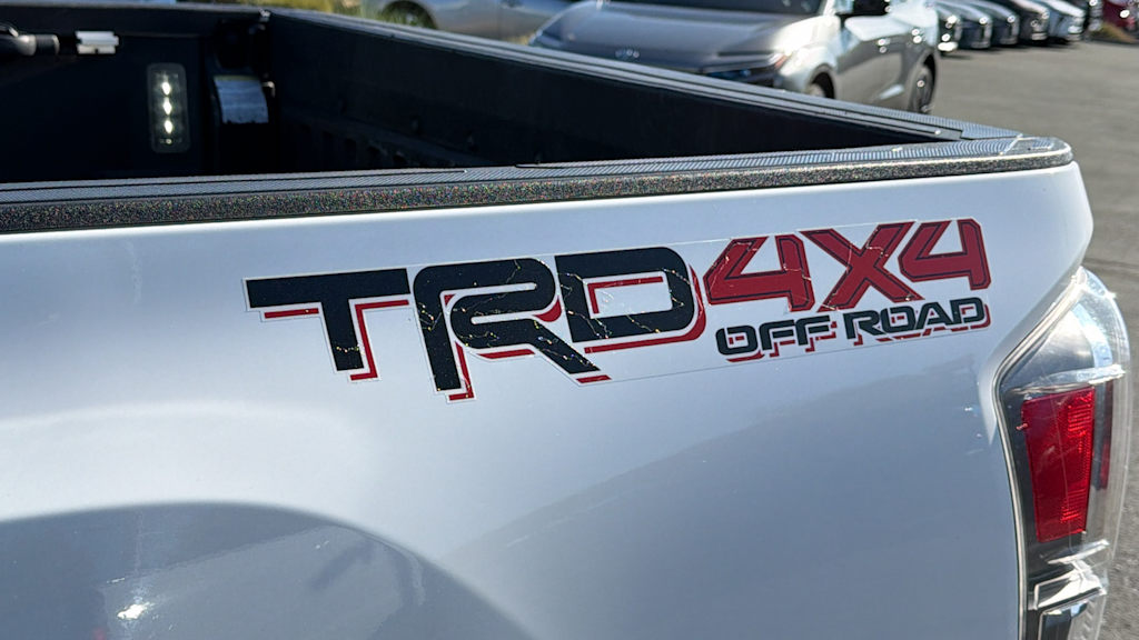 Thumbnail: 2020 Toyota Tacoma - 30