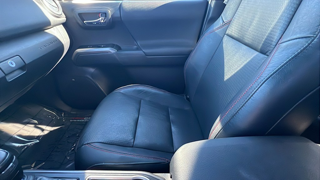 Thumbnail: 2021 Toyota Tacoma - 11