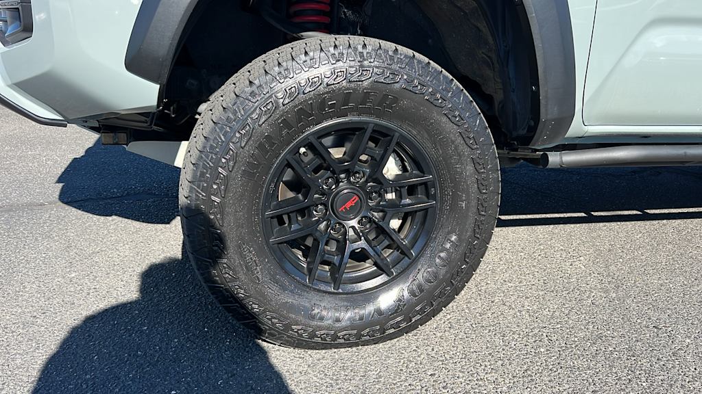 Thumbnail: 2021 Toyota Tacoma - 8