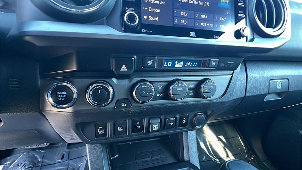 Thumbnail: 2021 Toyota Tacoma - 23