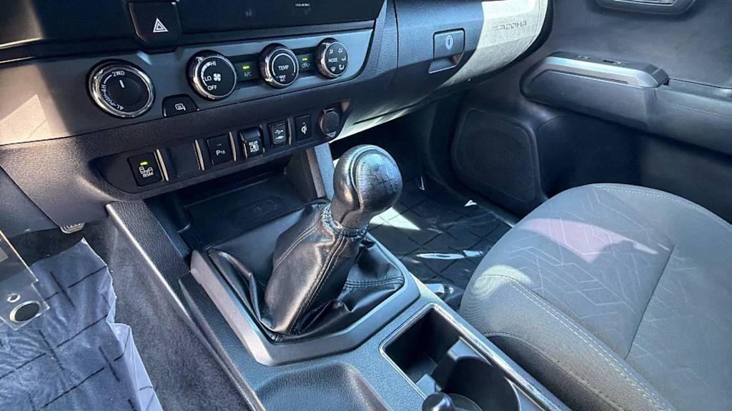 Thumbnail: 2019 Toyota Tacoma - 14