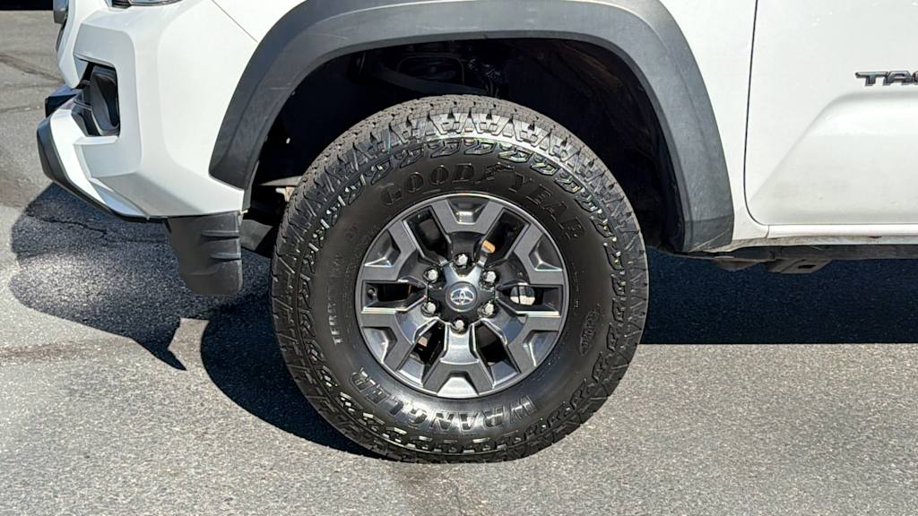 Thumbnail: 2021 Toyota Tacoma - 7