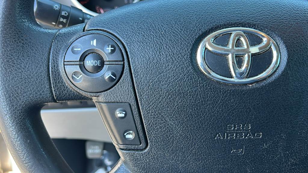 Thumbnail: 2013 Toyota Tundra - 25