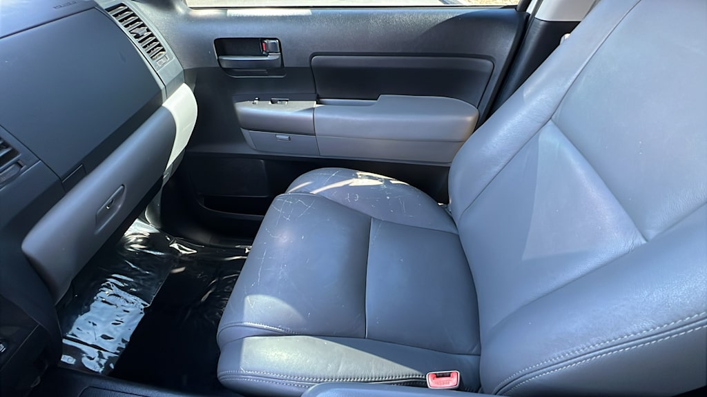 Thumbnail: 2013 Toyota Tundra - 21