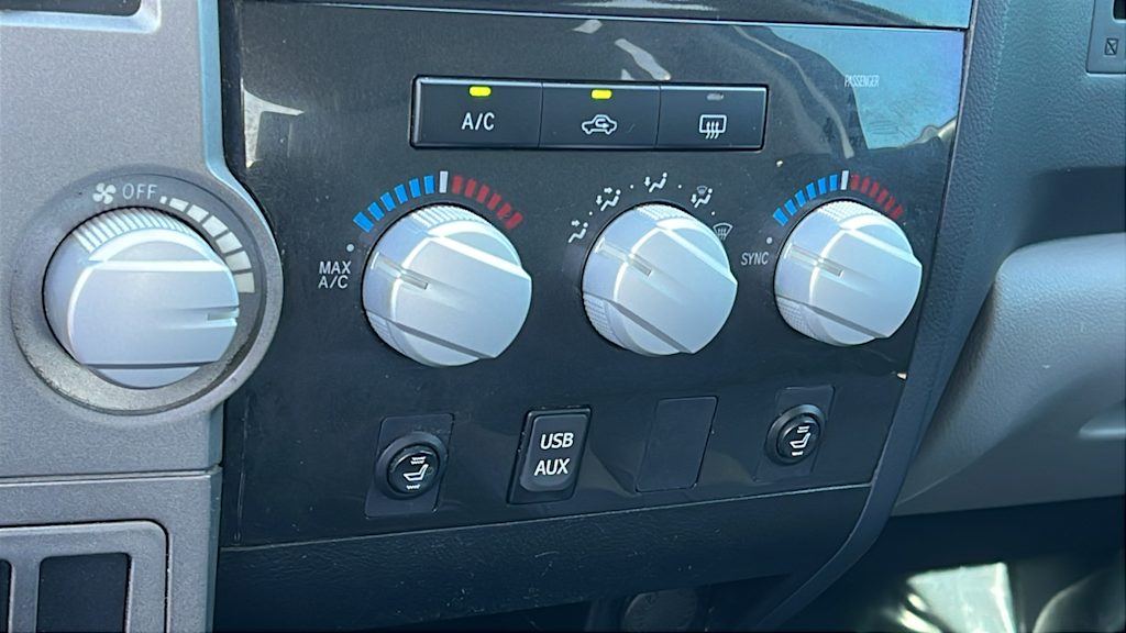 Thumbnail: 2013 Toyota Tundra - 22
