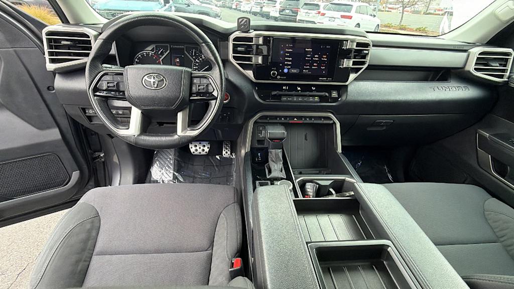 Thumbnail: 2024 Toyota Tundra - 13